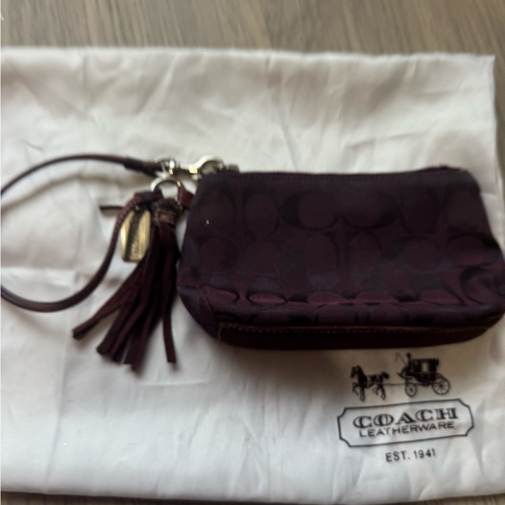 VINTAGE COACH Madison Quilted Op Art Wristlet Plum Leather Tassel
